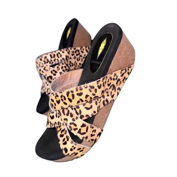 VERY VOLATILE Mayfield Leopard
wedges women’s shoes size 9 - Picture 14 of 17